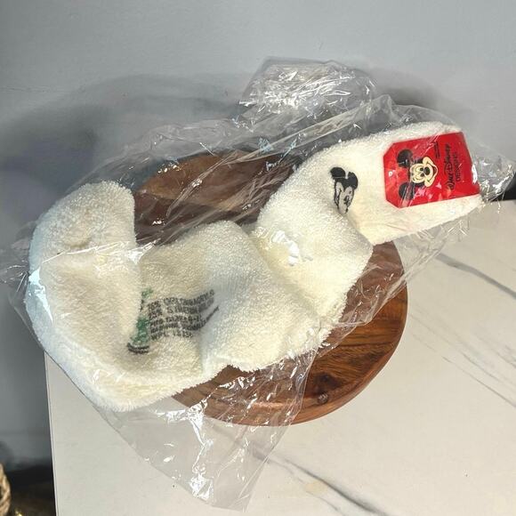 Walt Disney Productions Mickey Mouse Baby Booties 1980s NOS Sealed Size 0–1 USA - Picture 1 of 8